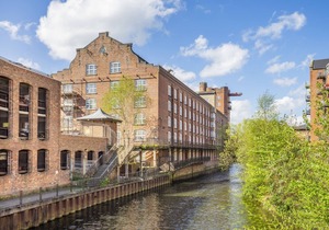 Cocoa Suites 56 - York city centre studio with parking (sleeps 2)