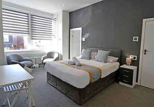 Hotel 33