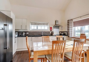 Outstanding, spacious and contemporary two storey lodge.