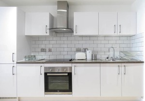 Tudors eSuites Canal Side Apartments One Bedroom