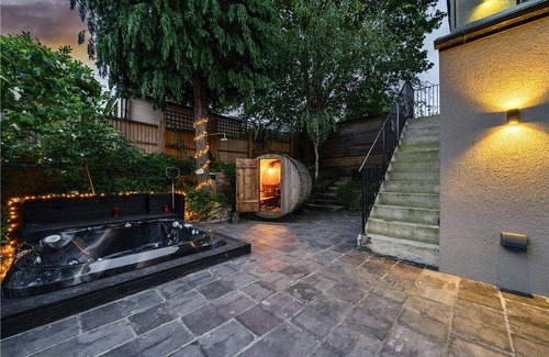 Belvedere House | 545 m² House ∙ 5 bedrooms ∙ 12 guests