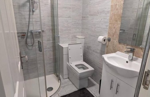 High Barnet Apartment | RAHAL BARNET