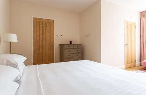 Bryanston and Dorset Square Apartment | Wyndham Mews by onefinestay