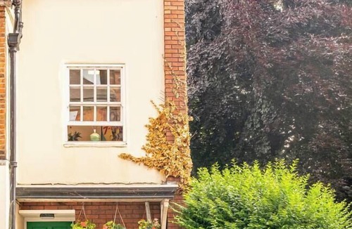 Coleshill Apartment | #05 Fam Apart|sleeps 10|near Kingsbury Water Park