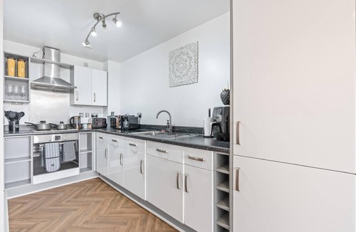 The Westside Apartment | 1-Bed Apartment, Sleeps 6 with Balcony View in West Midlands