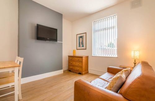 Hull Apartment | 1 Bed Apt with Free Parking East Hull Work or Leisure