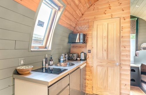 Sleaford RV Rental | 1 Bed in Burton Pedwardine (oc-b2741)