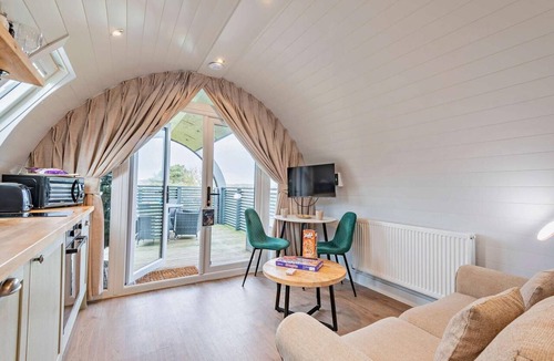 Somersby RV Rental | 1 Bed in Hagworthingham (oc-b34244)