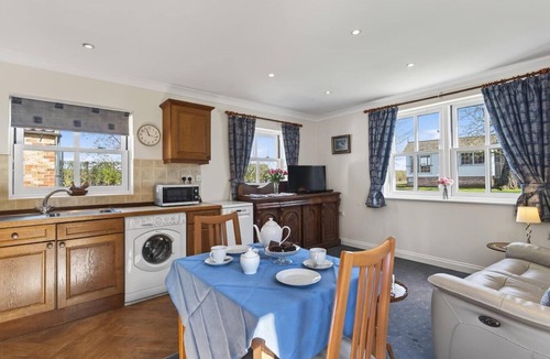 Kirkby Green Cottage | 1 Bed in Kirkby Green (oc-m34762)