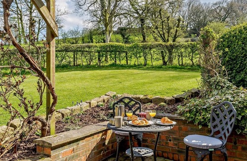 Rushton Spencer Cottage | 1 Bed in Macclesfield (oc-91899)