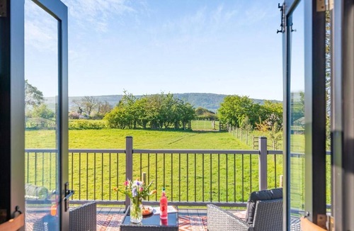 Otley Cottage | 1 Bed in Newall With Clifton (oc-t42700)