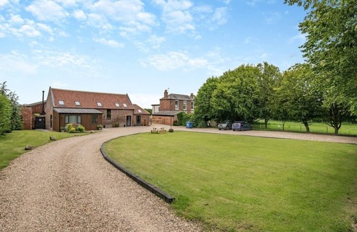 Arnold Cottage | 1 Bed in Skirlaugh (oc-h43304)