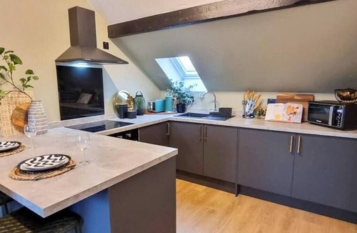 Urmston Apartment | 1 Bed Urmston Home | Free Parking
