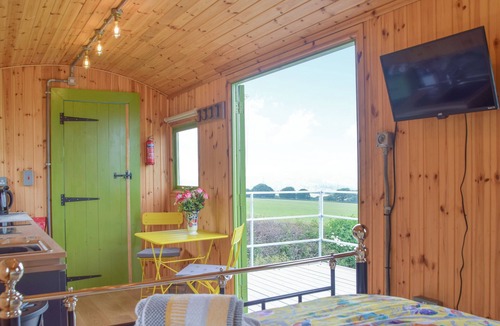 Grange Moor Cottage | 1 bedroom accommodation in Upper Heaton, Huddersfield