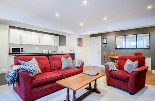 Scarborough Apartment | 1 Bedroom Sea View Apartment