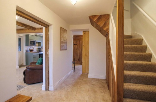 Great Witley Cottage | 1 DINGLE COTTAGE, pet friendly, with open fire in Great Witley