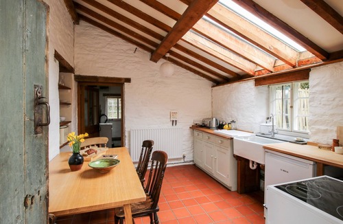 Bishops Castle Cottage | 1 HETFIELD COTTAGES, pet friendly in Bishop's Castle