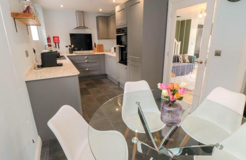 Langtoft House | 1 Staveley Cottages