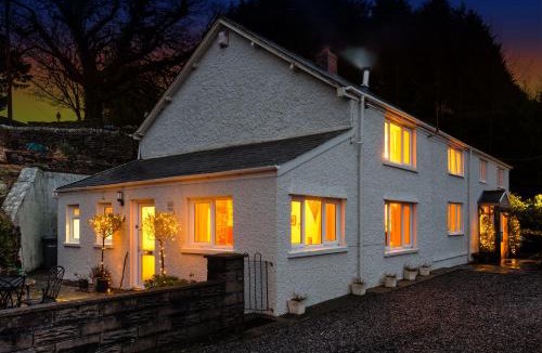 Margam House | 1 Tan Yr Eglwys Barn Cottage