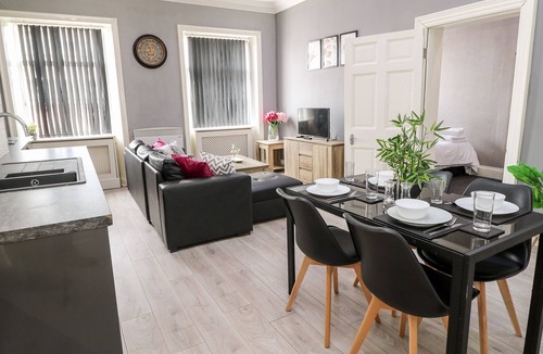 Wakefield Apartment | 10, ST JOHN'S NORTH APARTMENTS, romantic, with a garden in Wakefield