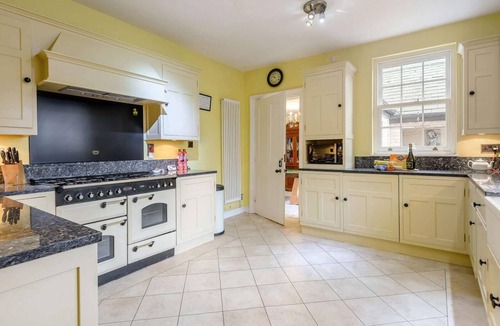 Wainfleet All Saints Cottage | 11 Bed in Skegness (oc-61942)