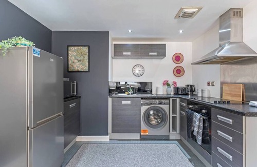 Bordesley Apartment | #168 Modern Stay Near Digbeth & City-Sleeps 3