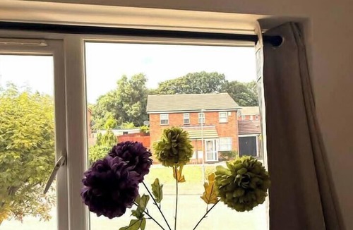 Sutton Coldfield House | #173 Tranquil Streetly Home w/Parking - Sleeps 5