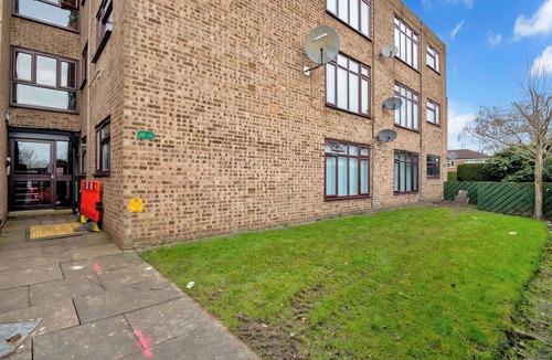 Little Hay Apartment | 1Bed-Sleeps3 Parking-NearCityCentre-Jlr-Nec