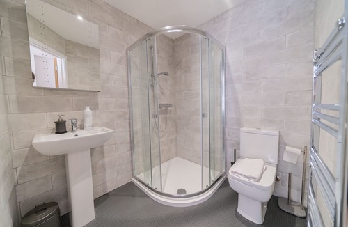 Headington Apartment | ** 2 Ashbrook Windmill - Luxury ground floor 1 bedroom flat ****