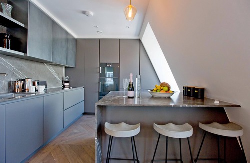 Soho Apartment | 2-bed Deluxe 519