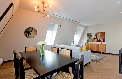 Soho Apartment | 2-bed Deluxe 519