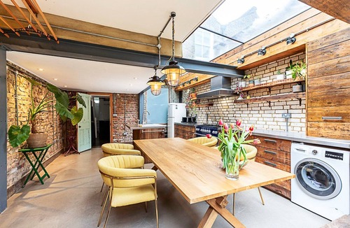 Hackney Wick House | 2 Bed Garden Retreat by Victoria Park
