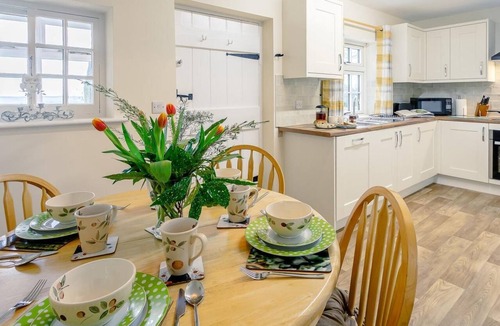 Alford Cottage | 2 Bed in Alford (oc-77637)