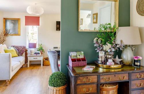 Ashbourne Cabin | 2 Bed in Ashbourne oc-81345
