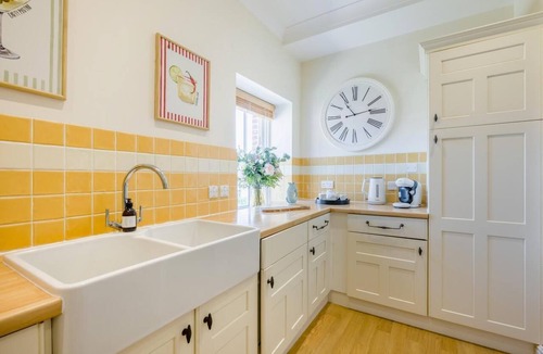 Blythburgh Cottage | 2 Bed in Blythburgh (oc-w42765)