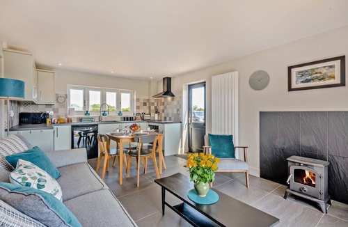 Fakenham Cottage | 2 Bed in Colkirk (oc-s27707)
