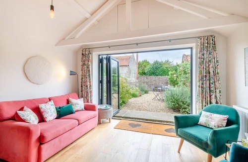 Holt Cottage | 2 Bed in Holt (oc-2027)