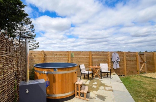Clipston House | 2 Bed in Market Harborough oc-o34219