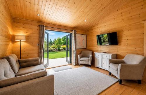 Driffield Cabin | 2 Bed in Nafferton oc-p31955