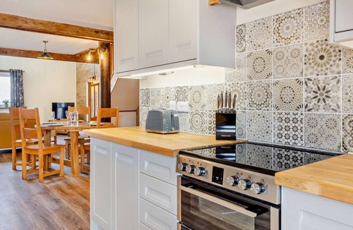 Wisbech Cottage | 2 Bed in Outwell (oc-m28029)