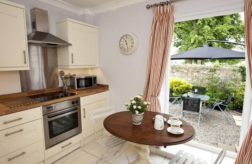 Richmond Cottage | 2 Bed in Richmond (oc-g0116)