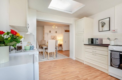 Southwell Cottage | 2 Bed in Southwell (oc-s30604)