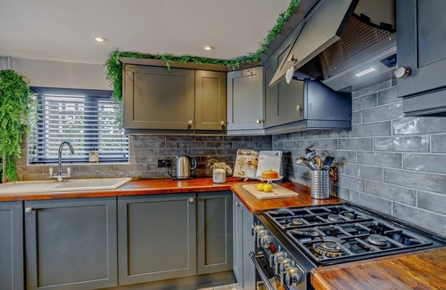 Surfleet Cottage | 2 Bed in Spalding (oc-91528)