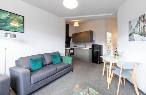 Peterborough Apartment | 2 bed, Parking, Netflix, A1 Road