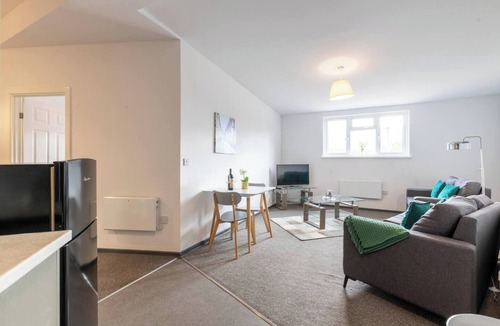 Peterborough Apartment | 2 bed, Parking, Netflix, A1 Road