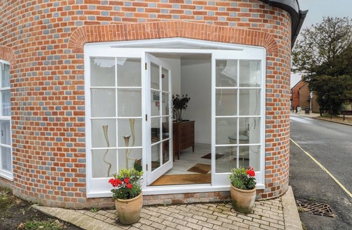 Bishops Waltham Cottage | 2 BED, pet friendly, country holiday cottage in Bishop's Waltham