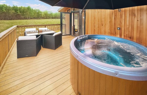 Dukeries Mill Ski Chalet | 2 bedroom accommodation in Perlethorpe, Newark-on-Trent