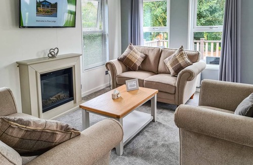 Little Weighton Cabin | 2 bedroom accommodation in Little Weighton, Nr Beverley