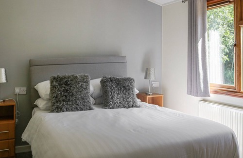 Sproatley Cabin | 2 bedroom accommodation in Sproatley