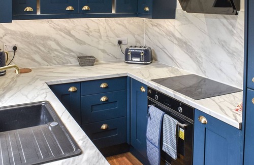Saltaire Village Cottage | 2 bedroom accommodation in Saltaire, near Haworth